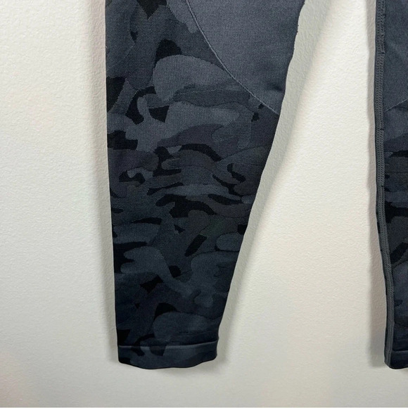 Zyia Active Womens Seamless Leggings Gray Black Camo High Rise Stretch Sz Medium - Picture 10 of 10